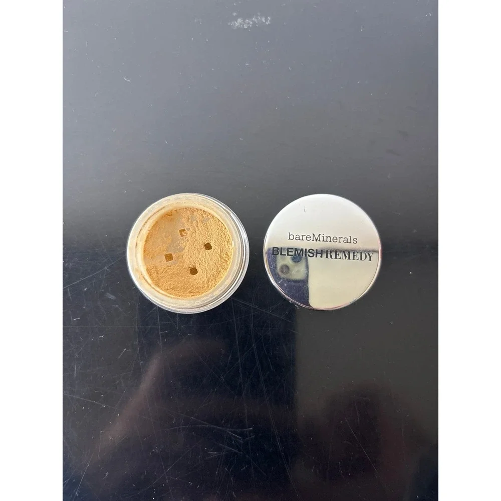 Bare‎ Minerals Blemish Remedy Powder - Clearly Silk 05